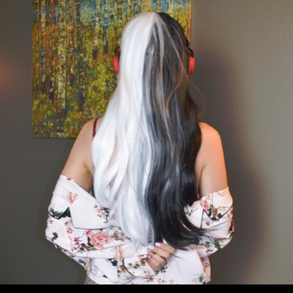 Cruella D. 32” ⚫️⚪️B& W Cosplay Synthetic Bang Wig main image 8